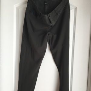 Olive Calvin Klein pointe pants